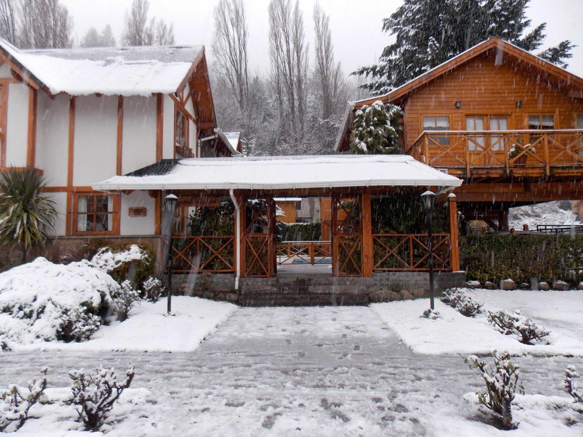 Apart Hotel My Friends San Martín de los Andes Exteriör bild